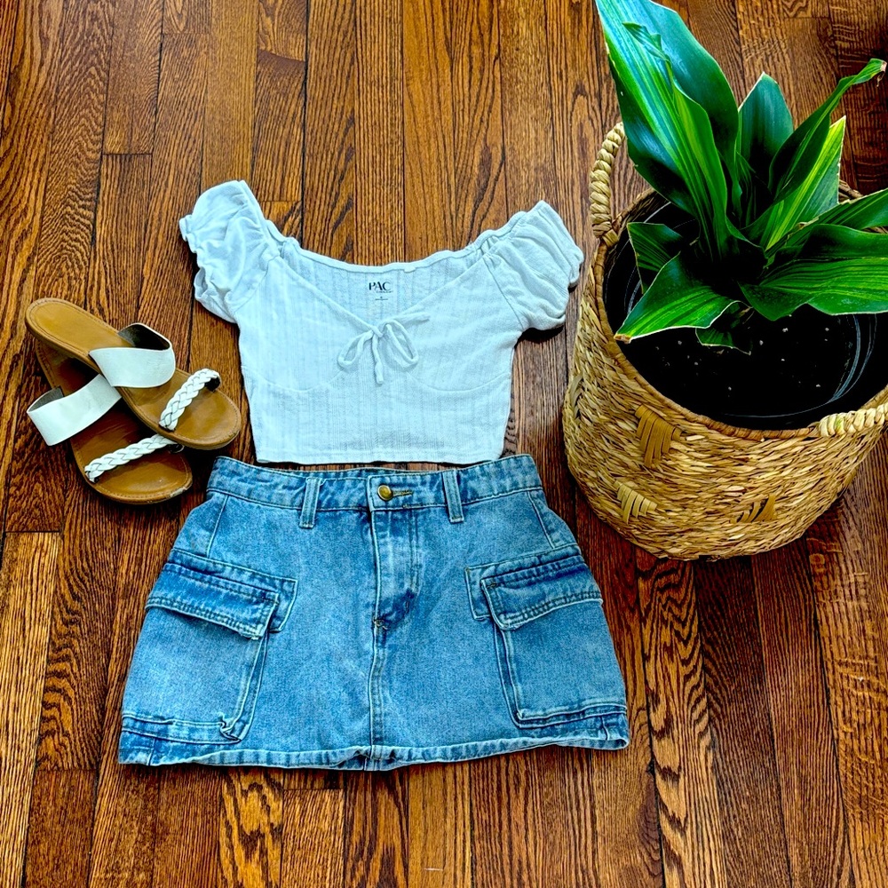 White Puffed Sleeve Crop Top and Denim Mini Skirt Outfit